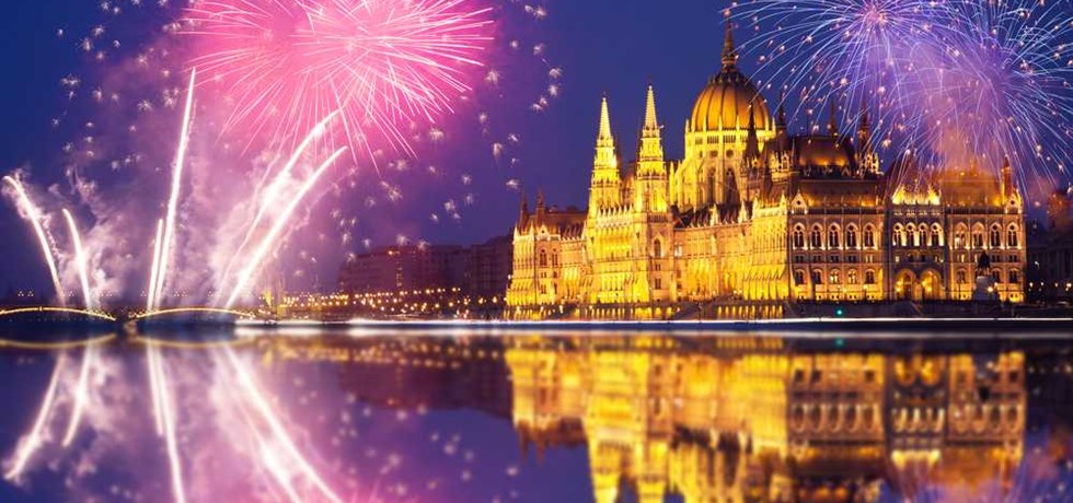 Réservez Tôt -120** Réveillon à Budapest avec soirée du Nouvel An à bord de l'Europa - Hôtel Mercure City Budapest 4* - Visites et repas inclus
